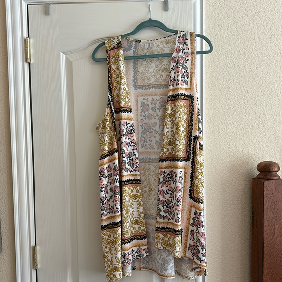 Sz XL. Sweater. - Picture 1 of 4